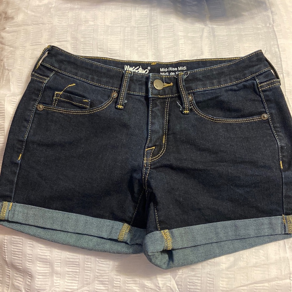 Size Zero shorts